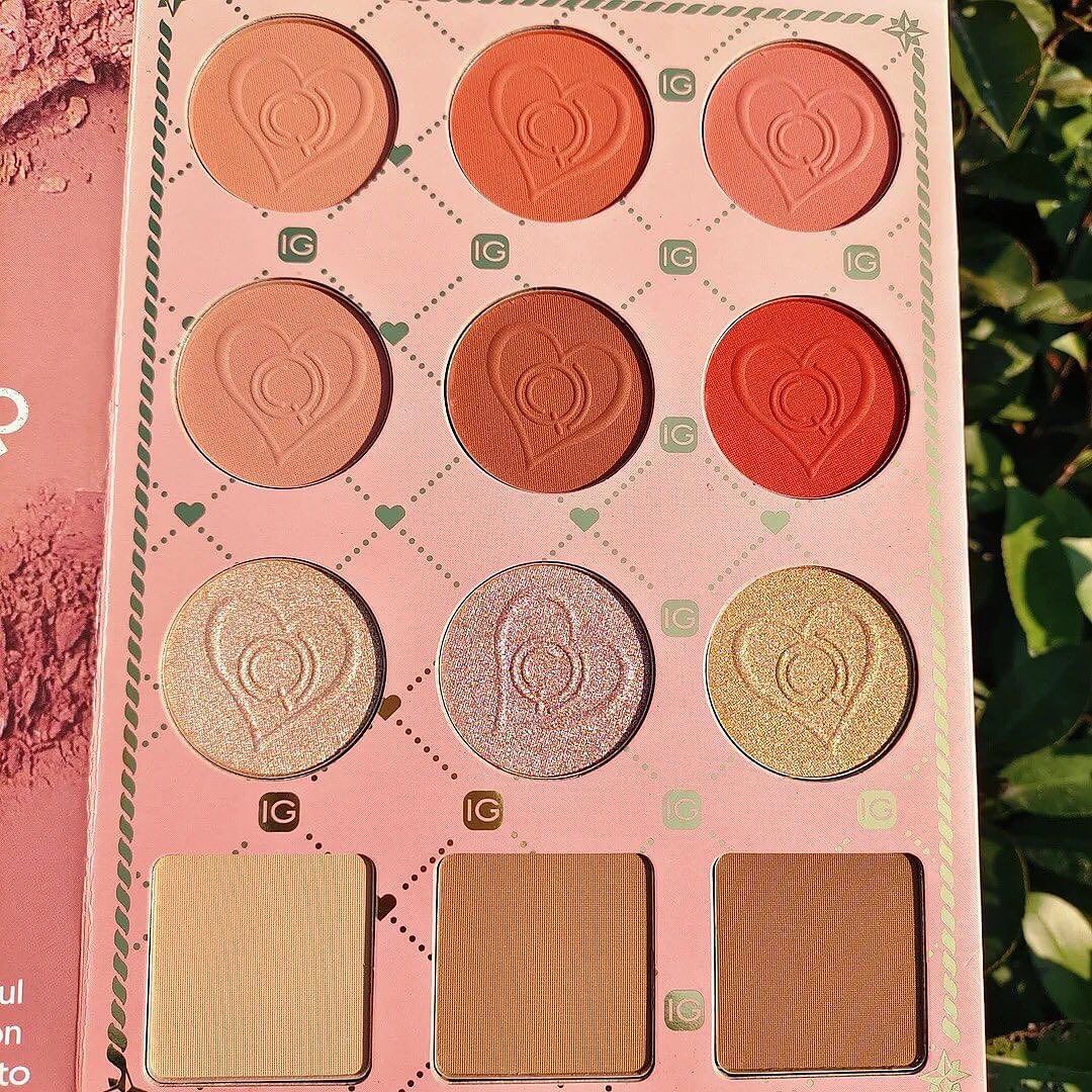Strawberry Moonlight Eyeshadow Palette with 82 Colors